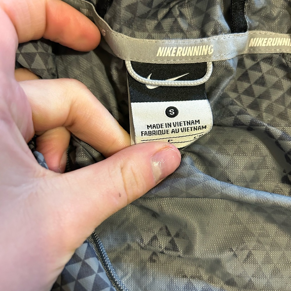 Nine running jacket - Picture 2 of 2